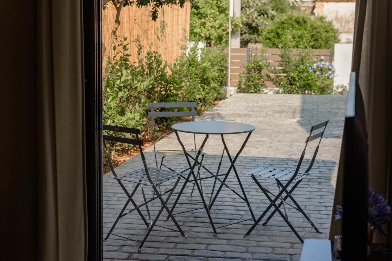 Galio Suites Airport By Airstay Spáta Eksteriør bilde